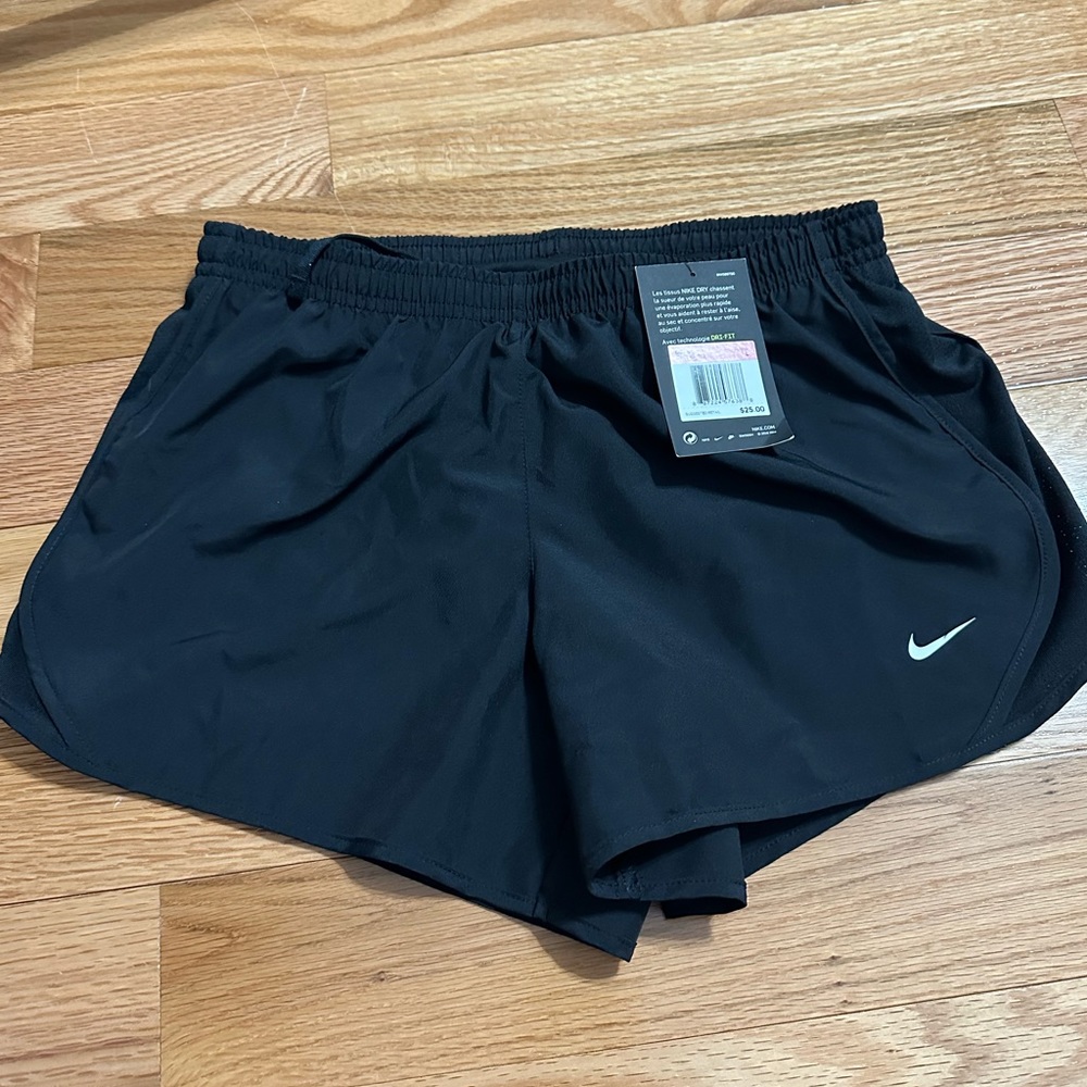 girls/juniors nike shorts size L